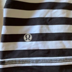 Price your price please Lululemon sports tank top like new